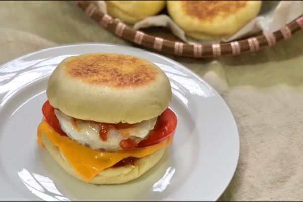 cach lam banh english muffin 1