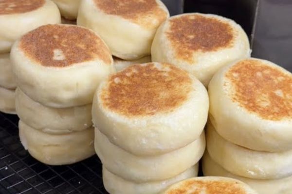 cach lam banh english muffin 3