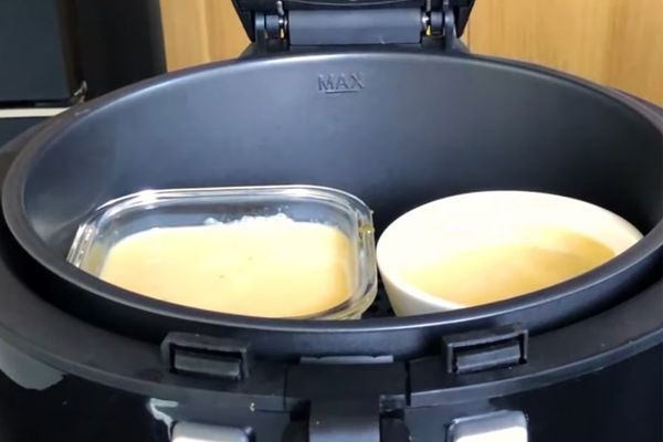 cach lam banh flan bang noi chien khong dau 2