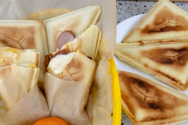 Cách làm bánh hotdog thơm ngon tại nhà cach lam banh hotdog 3