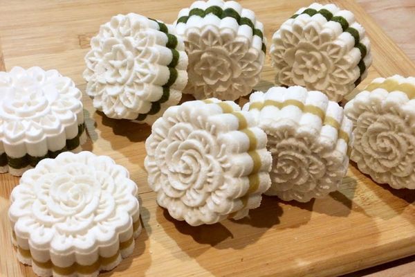 Cách làm bánh in thơm ngon mà dễ làm cach lam banh in 3