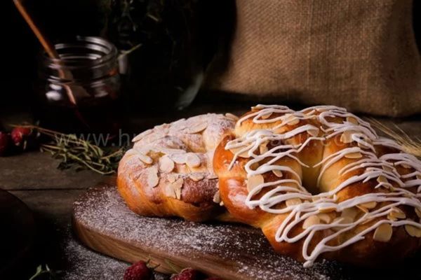 Cách làm bánh mì hoa cúc công thức chuẩn nhất cach lam banh mi hoa cuc 3