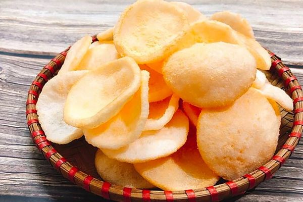 Cách làm bánh phồng tôm chuẩn vị hấp dẫn dễ làm cach lam banh phong tom 1