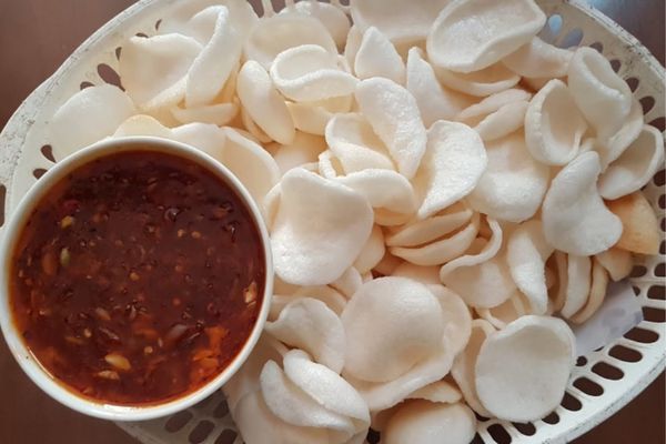 Cách làm bánh phồng tôm chuẩn vị hấp dẫn dễ làm cach lam banh phong tom 3