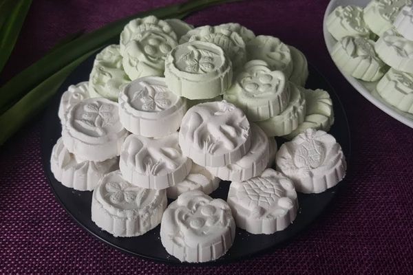 Cách làm bánh phục linh chuẩn vị hấp dẫn dễ làm cach lam banh phuc linh 1