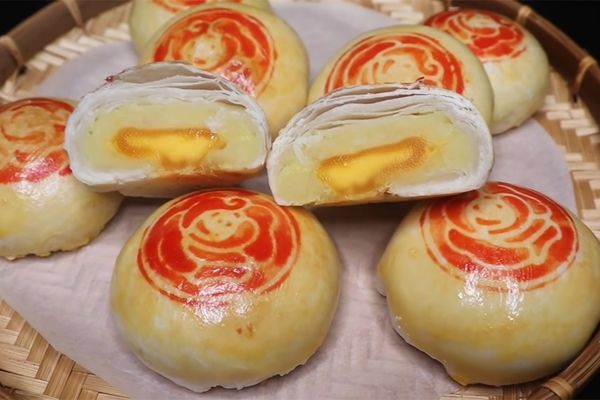 Cách làm bánh pía đơn giản ai cũng làm được cach lam banh pia 1