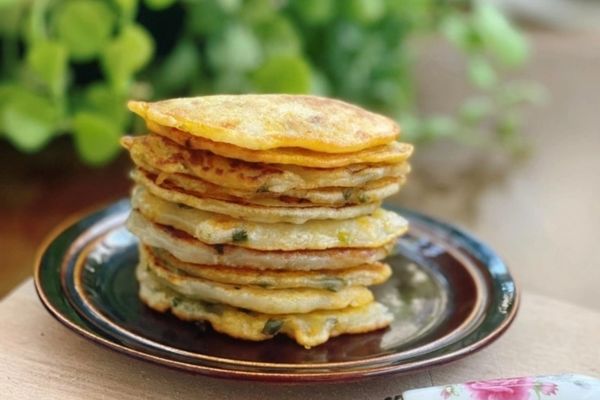 Cách làm bánh rán bằng bột mì và trứng đơn giản cach lam banh ran bang bot mi va trung 1