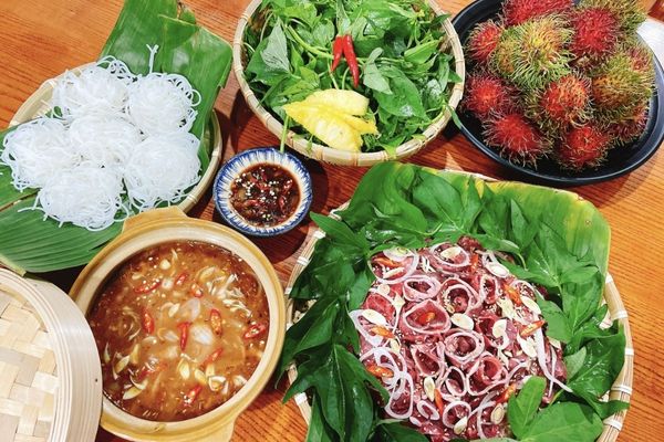 Cách làm bò nhúng mắm ruốc rau lang đậm đà vị quê cach lam bo nhung mam ruoc rau lang 2