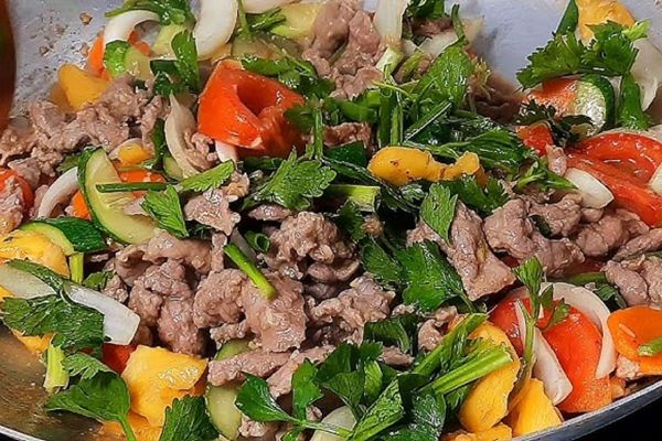 cach lam bo xao chua ngot 1