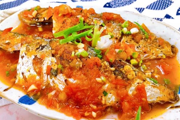 Cách làm cá biển sốt cà chua đậm đà dễ nấu tại nhà cach lam ca bien sot ca chua 2
