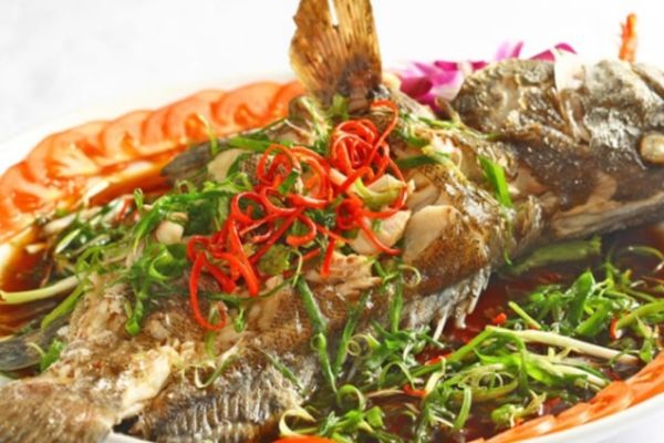 Cách làm cá bống mú hấp thơm ngon, dễ làm tại nhà cach lam ca bong mu hap 2