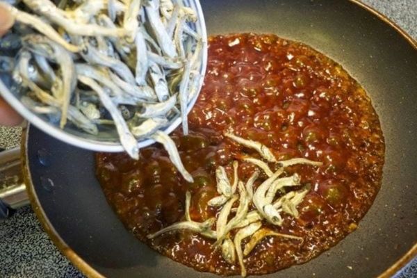 cach lam ca com rim chua ngot 3