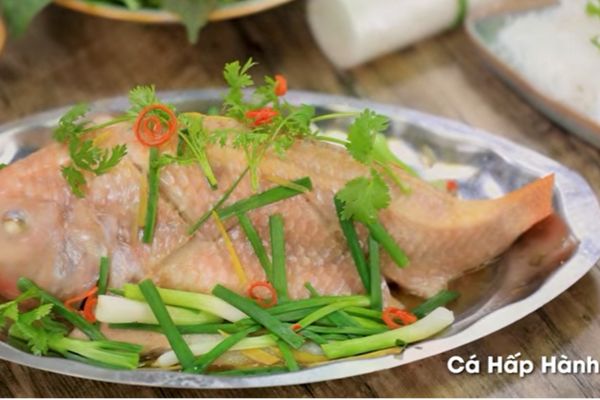 Cách làm cá diêu hồng hấp cuốn bánh tráng ngon như nhà hàng cach lam ca dieu hong hap cuon banh trang 1