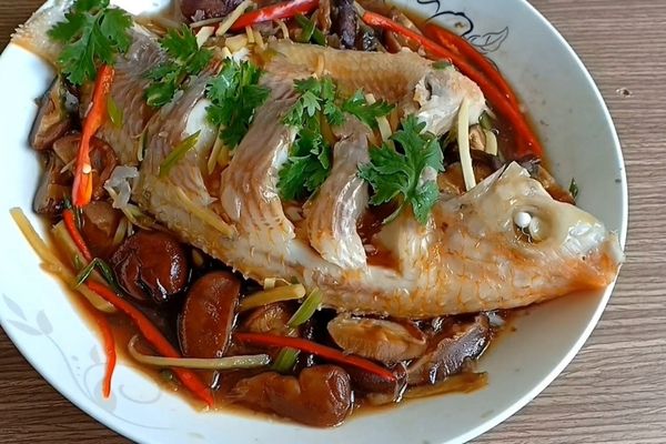 Cách làm cá diêu hồng hấp Hồng Kông thanh đạm, ngon miệng cach lam ca dieu hong hap hong kong 1