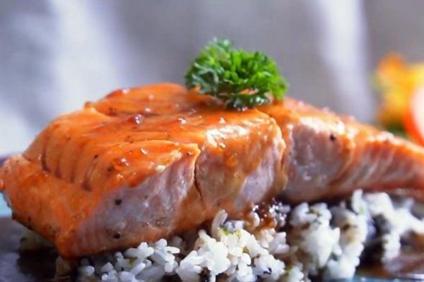 Cách làm cá hồi áp chảo đúng vị công thức đơn giản cach lam ca hoi ap chao 2