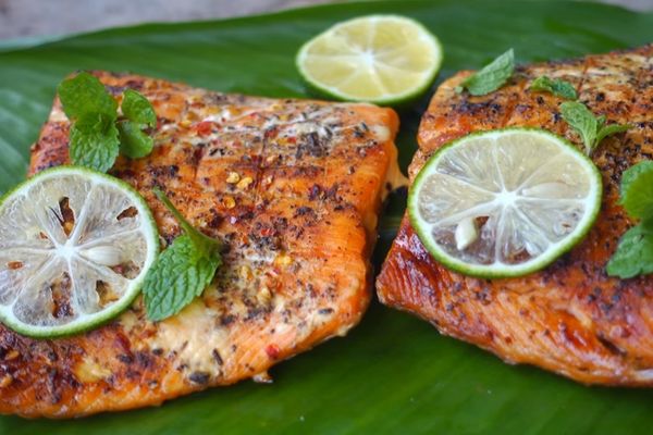 Cách làm cá hồi nướng thơm ngon tại nhà cach lam ca hoi nuong 1