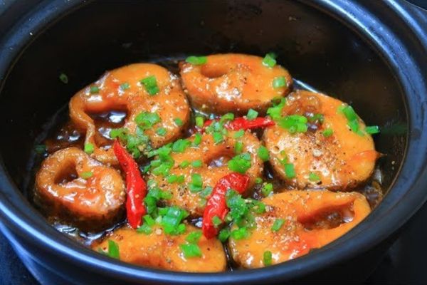 Cách làm cá lóc kho tộ đậm đà dễ nấu tại nhà cach lam ca loc kho to 1