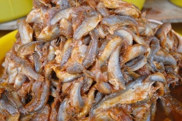 Cách làm cá mắm mặn thơm ngon tại nhà cach lam ca mam man 2