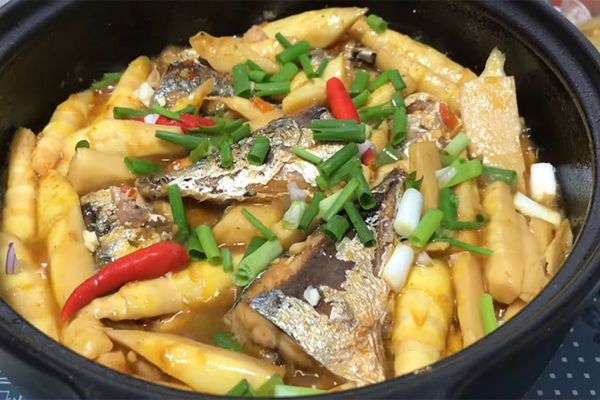 Cách làm cá om măng chua thanh, hấp dẫn dễ làm cach lam ca om mang 1