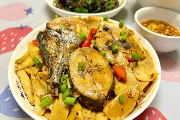 Cách làm cá om măng chua thanh, hấp dẫn dễ làm cach lam ca om mang 3