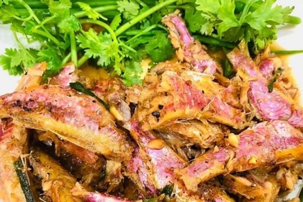 Cách làm cá phèn kho tiêu cay nồng, đưa cơm mỗi ngày cach lam ca phen kho tieu 1