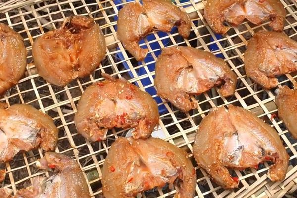 Cách làm cá rô phi một nắng thơm ngon, dễ làm tại nhà cach lam ca ro phi mot nang 1