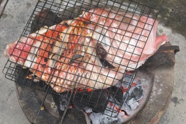 Cách làm cá sơn đỏ nướng thơm lừng, đậm vị biển cach lam ca son do nuong 2