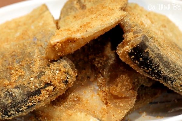 Cách làm cá ủ muối lên men tự nhiên, thơm ngon cach lam ca u muoi 3