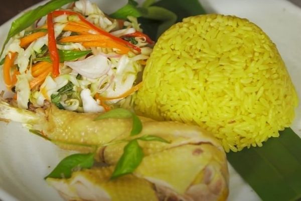 cach lam com ga phu yen 2