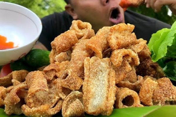 Cách làm da bò chiên giòn thơm ngon, dễ làm tại nhà cach lam da bo chien gion 3