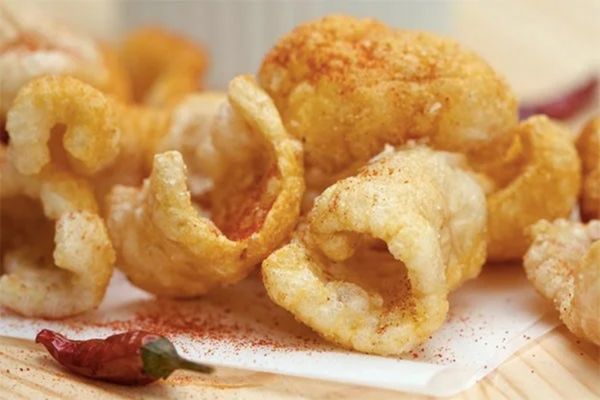 Cách làm da heo chiên giòn tại nhà đúng vị nhất cach lam da heo chien gion 1