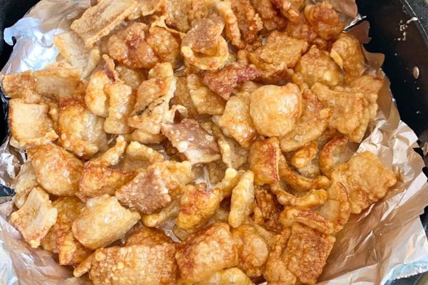 Cách làm da heo giòn bằng nồi chiên không dầu dễ làm cach lam da heo gion bang noi chien khong dau 1