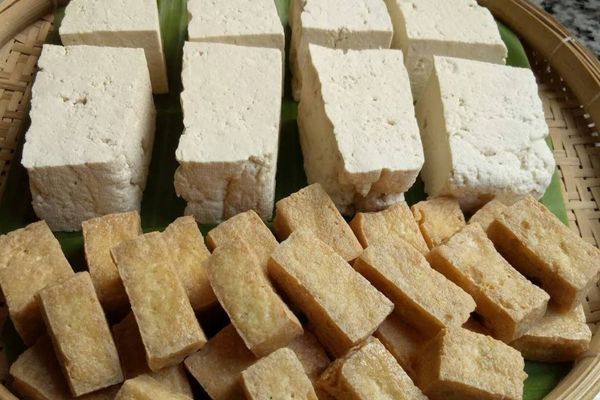 Cách làm đậu hũ tại nhà mềm thơm mịn cho bữa chay ngon cach lam dau hu 2