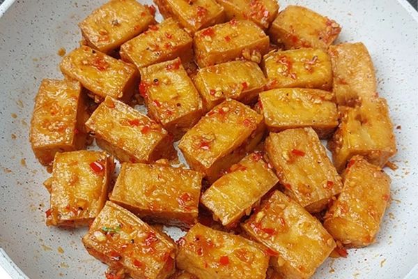 Cách làm đậu hũ chiên nước mắm mặn ngọt thơm giòn hấp dẫn cach lam dau hu chien nuoc mam 2