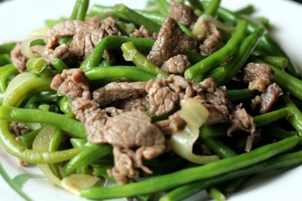 cach lam dau que xao thit 2