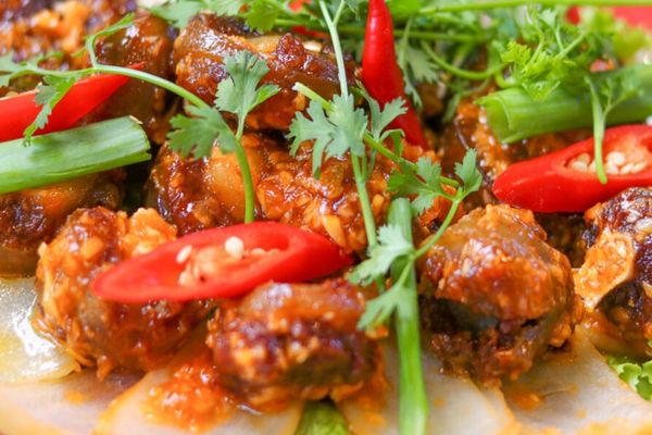 Cách làm dê chiên nước mắm giòn rụm, đậm đà khó quên cach lam de chien nuoc mam 1