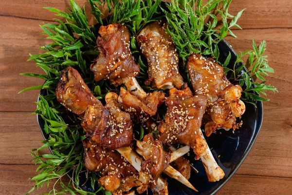 Cách làm dê chiên nước mắm giòn rụm, đậm đà khó quên cach lam de chien nuoc mam 2