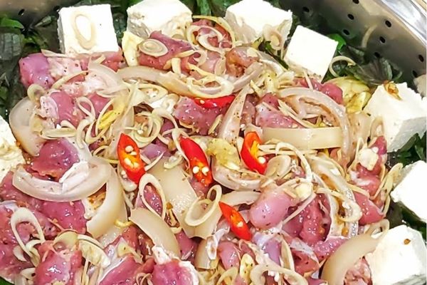 Cách làm dê hấp tía tô đơn giản ngon đúng điệu cach lam de hap tia to 2