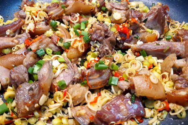 Cách làm dê xào sả ớt đậm đà dễ nấu tại nhà cach lam de xao sa ot 1