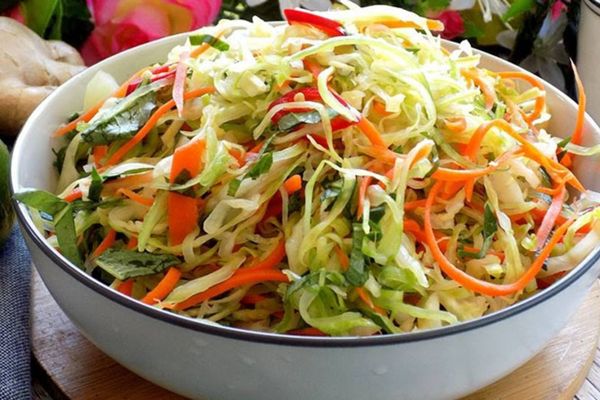 Cách làm dưa cải bắp chua nhẹ dễ ăn kèm món mặn cach lam dua cai bap 2