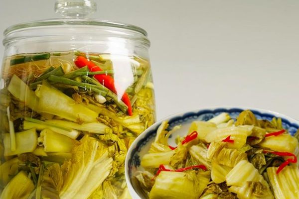 Cách làm dưa cải muối xổi nhanh gọn thơm ngon dễ ăn cach lam dua cai muoi xoi 1