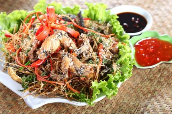 Cách làm ếch rang muối đơn giản ngon đúng điệu cach lam ech rang muoi 1