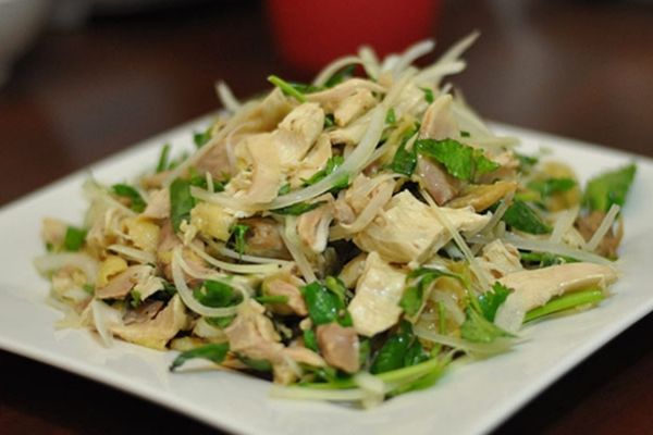 Cách làm gà bóp hành tây đơn giản ai cũng làm được cach lam ga bop hanh tay 2