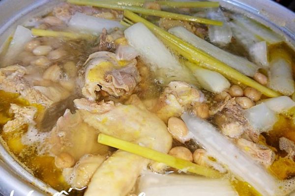 Cách làm gà hầm sả thơm ngon tại nhà cach lam ga ham sa 2