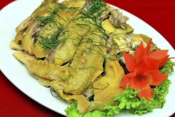 Cách làm gà hấp lá chanh đơn giản ai cũng làm được cach lam ga hap la chanh 1