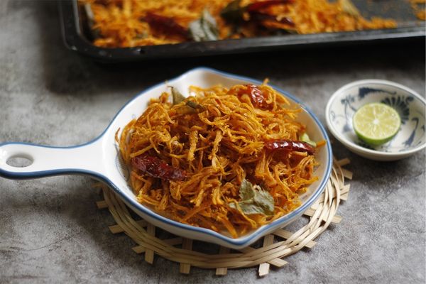 Cách làm gà khô lá chanh thơm ngon tại nhà cach lam ga kho la chanh 1