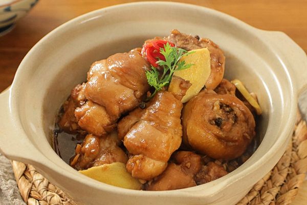 Cách làm gà kho nước mắm mặn ngọt, cực kỳ hao cơm cach lam ga kho nuoc mam 3