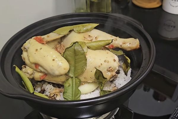 Cách làm gà nổ muối thơm ngon tại nhà cach lam ga no muoi 3