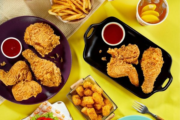 Cách làm gà rán Jollibee chuẩn vị hấp dẫn tại nhà cach lam ga ran jollibee 1