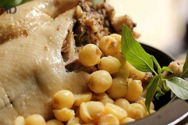 Cách làm gà tiềm hạt sen đậm đà dễ nấu tại nhà cach lam ga tiem hat sen 2